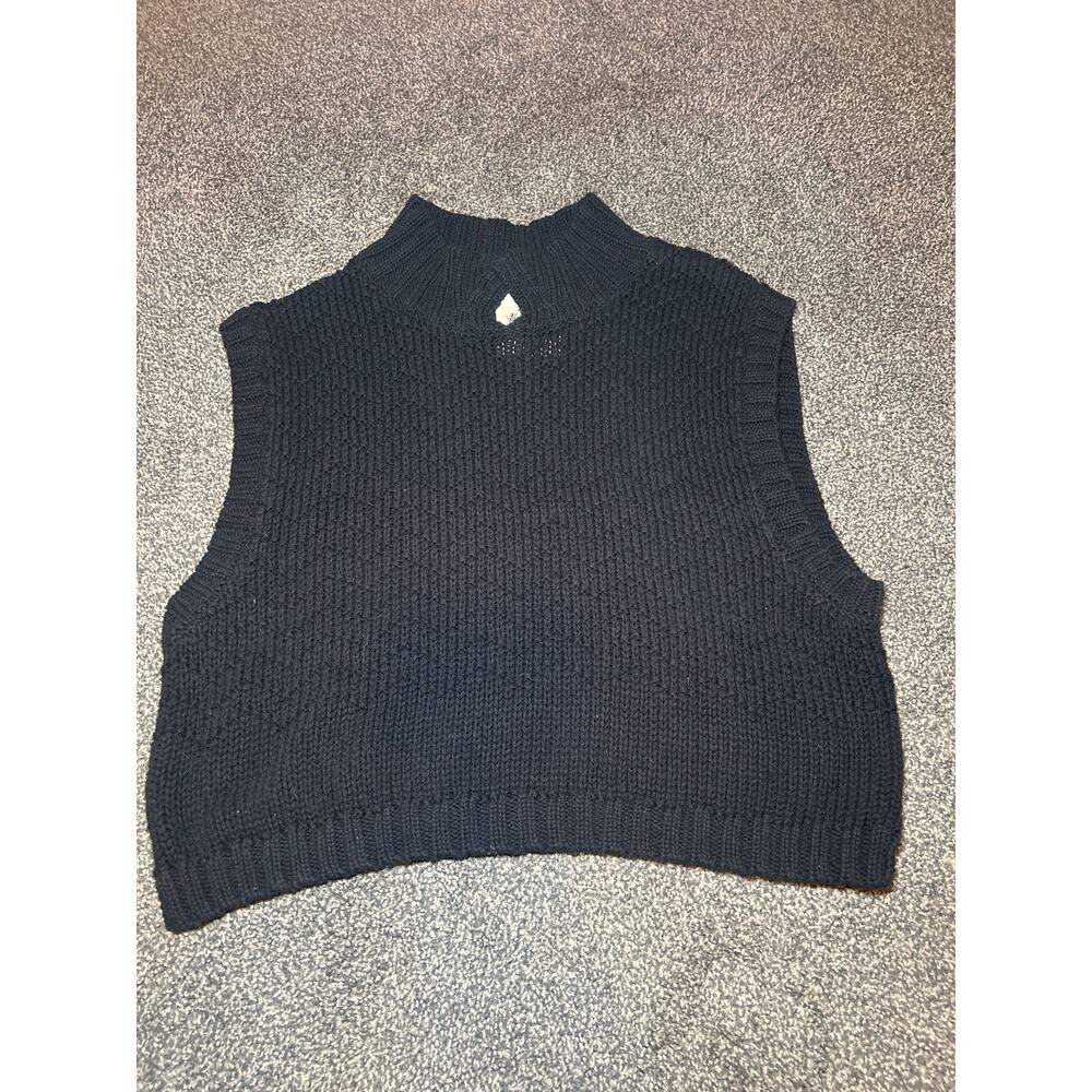 Free People winding road tank
Black size large